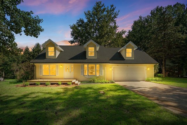 43618 Carla Drive, Paw Paw, MI 49079