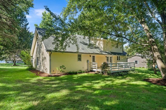 43618 Carla Drive, Paw Paw, MI 49079