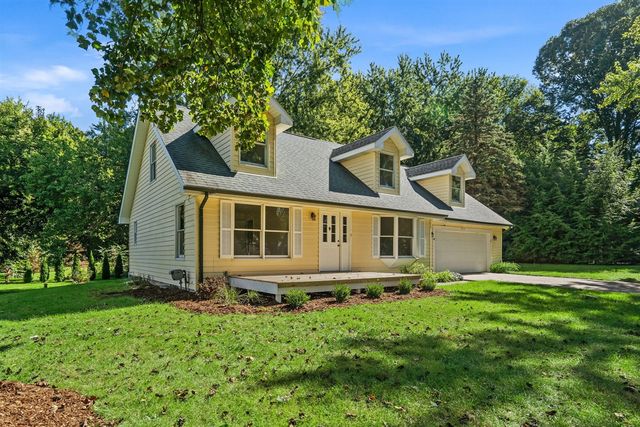 43618 Carla Drive, Paw Paw, MI 49079