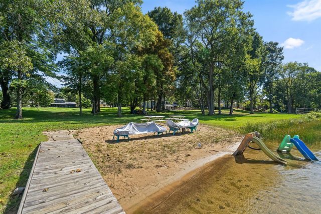43618 Carla Drive, Paw Paw, MI 49079