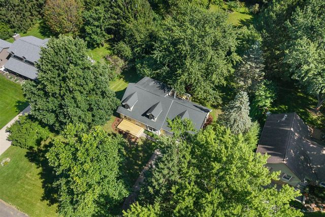 43618 Carla Drive, Paw Paw, MI 49079