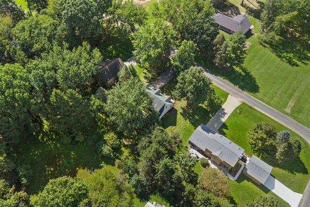43618 Carla Drive, Paw Paw, MI 49079