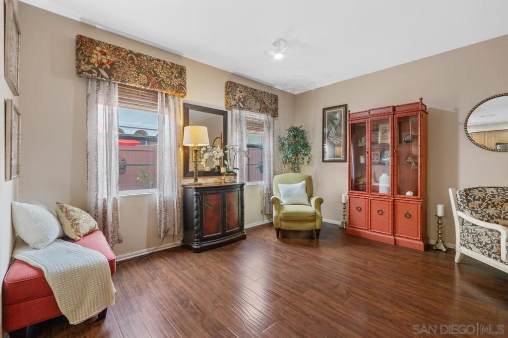 Image 10 of property listing at 1305 Isabella Way, Vista, CA 92084
