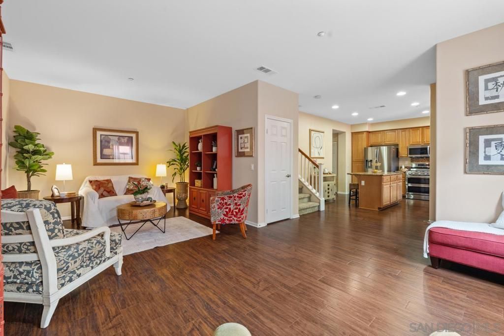 Image 13 of property listing at 1305 Isabella Way, Vista, CA 92084