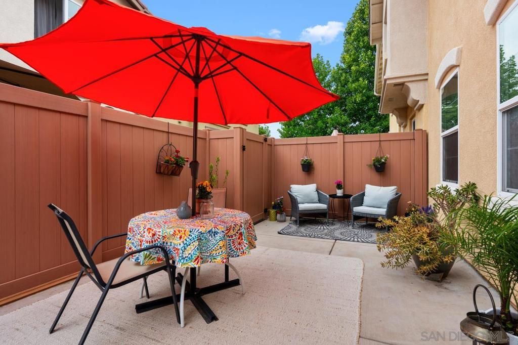 Image 3 of property listing at 1305 Isabella Way, Vista, CA 92084