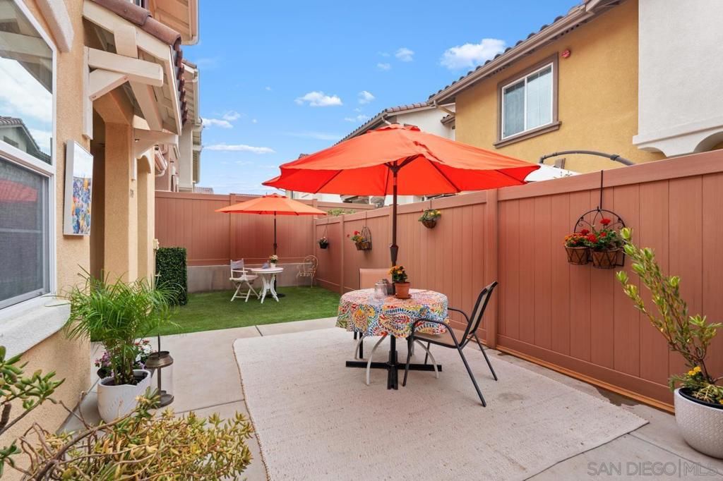 Image 5 of property listing at 1305 Isabella Way, Vista, CA 92084