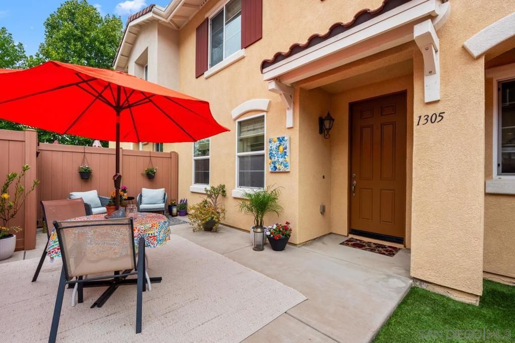 Image 7 of property listing at 1305 Isabella Way, Vista, CA 92084