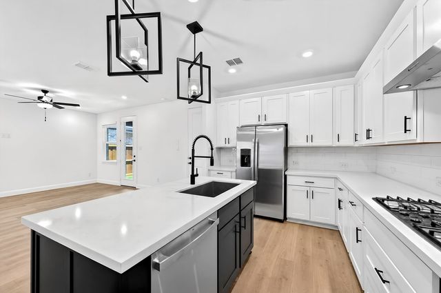 1113 Beebalm Mews, Celina, TX 75009