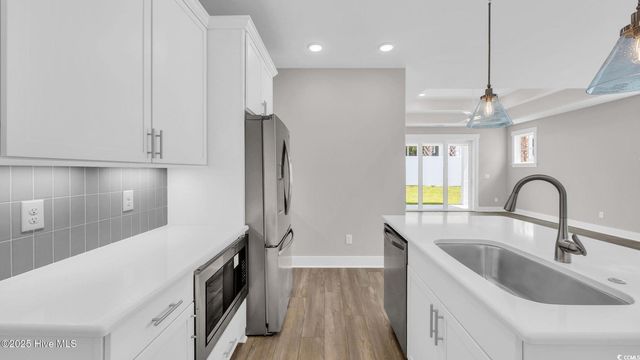 1529 Coastal Cove Ln, Calabash, NC 28467