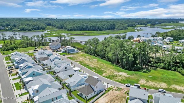 1529 Coastal Cove Ln, Calabash, NC 28467