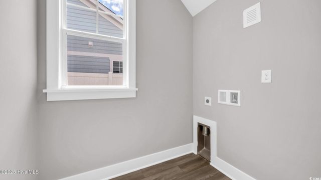 1529 Coastal Cove Ln, Calabash, NC 28467