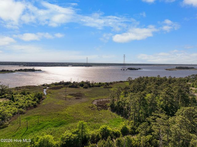 3350 Oyster Tabby Drive, Wilmington, NC 28412
