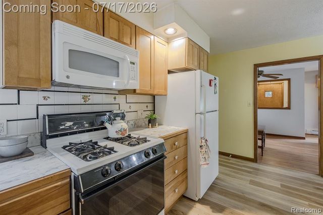 5511 Wright Drive, Troy, MI 48098