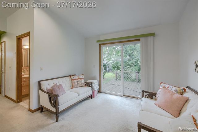 5511 Wright Drive, Troy, MI 48098