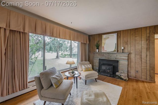 5511 Wright Drive, Troy, MI 48098