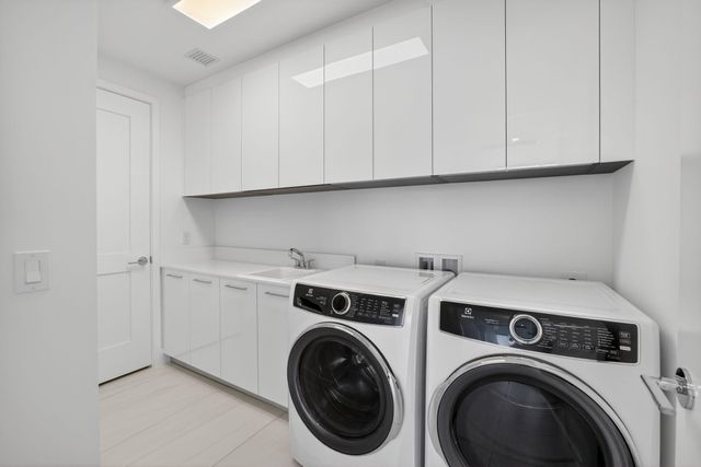 151 N Seabreeze Boulevard 1803-E, Fort Lauderdale, FL 33304