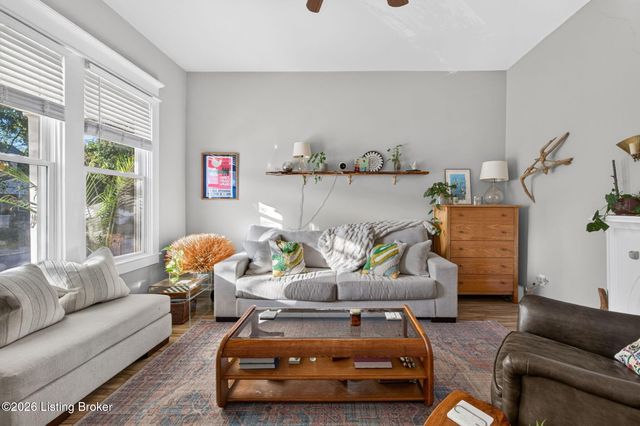1835 Deer Park Ave, Louisville, KY 40205