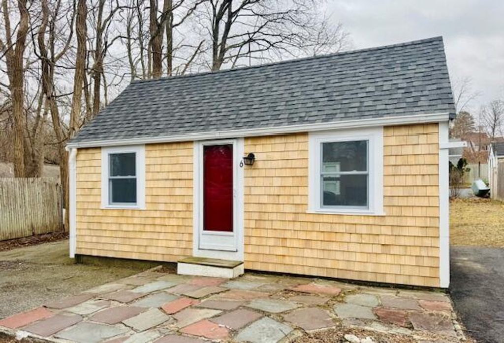 376 Route 6A 6, Sandwich, MA 02563