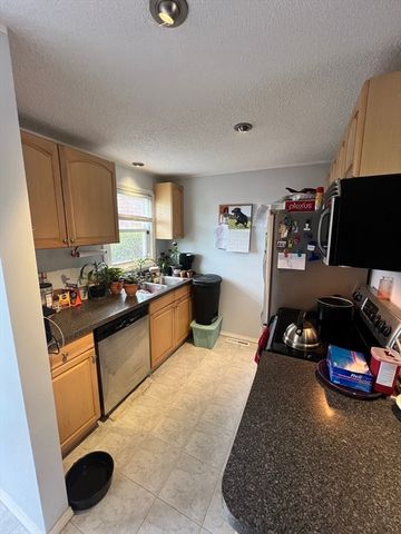55 Empire St 52, Chicopee, MA 01013