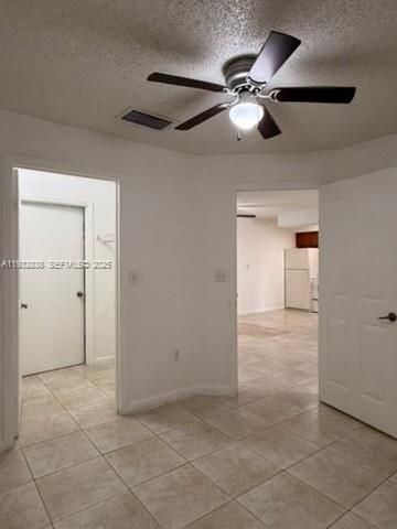 6755 NW 175th Ln M-9, Hialeah, FL 33015