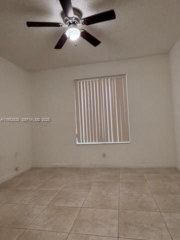 6755 NW 175th Ln M-9, Hialeah, FL 33015