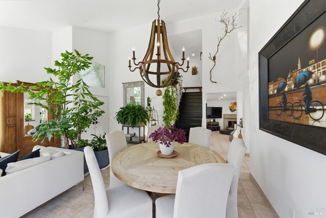 2442 wine country Ave, Napa, CA 94558