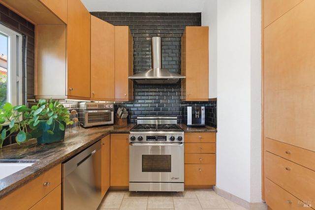 2442 wine country Ave, Napa, CA 94558