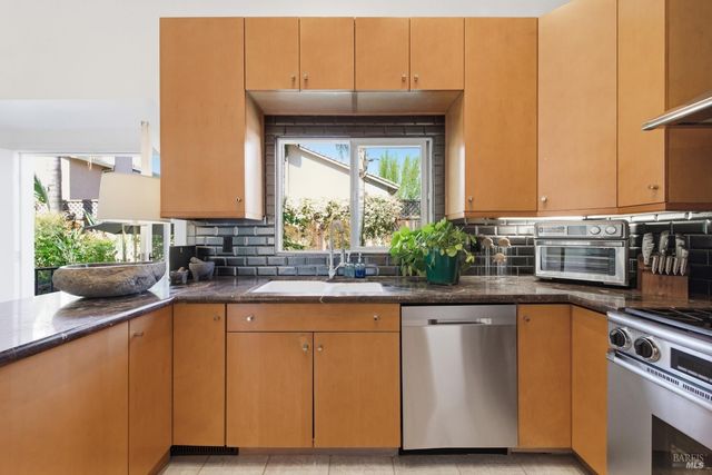 2442 wine country Ave, Napa, CA 94558