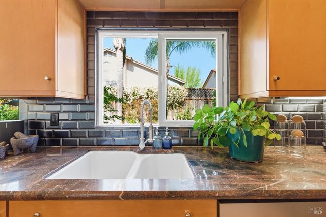 2442 wine country Ave, Napa, CA 94558