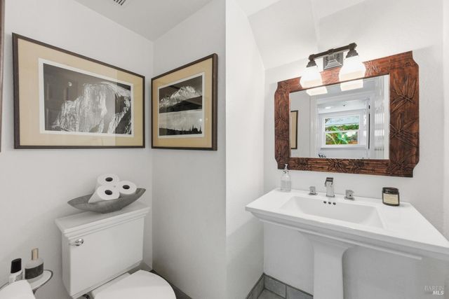 2442 wine country Ave, Napa, CA 94558