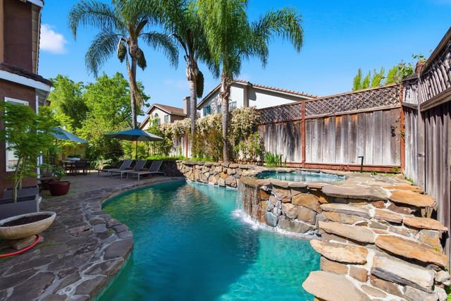 2442 wine country Ave, Napa, CA 94558