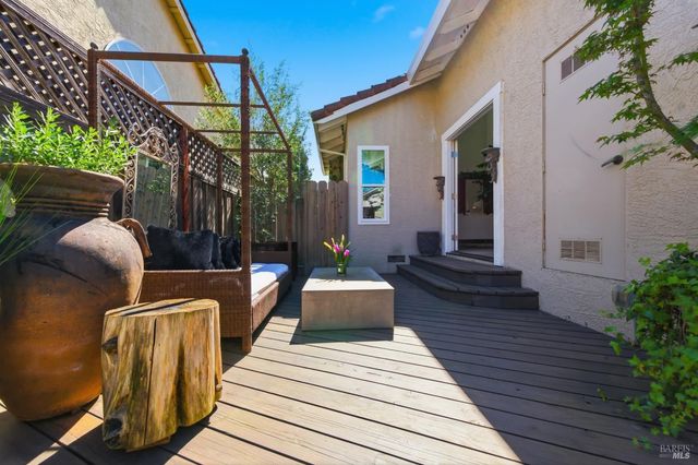 2442 wine country Ave, Napa, CA 94558