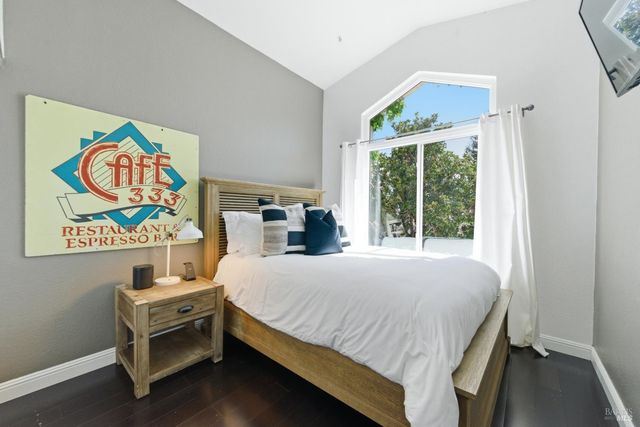 2442 wine country Ave, Napa, CA 94558