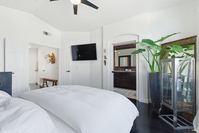 2442 wine country Ave, Napa, CA 94558