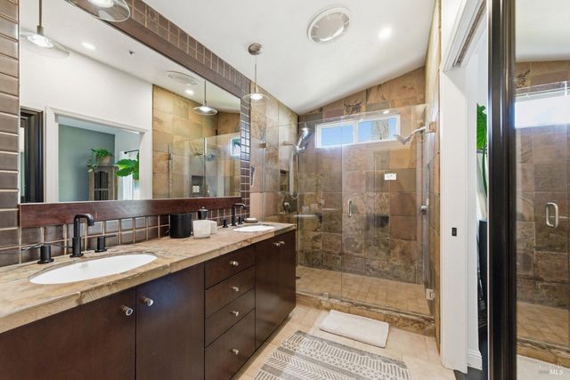 2442 wine country Ave, Napa, CA 94558