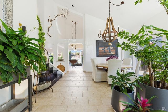 2442 wine country Ave, Napa, CA 94558