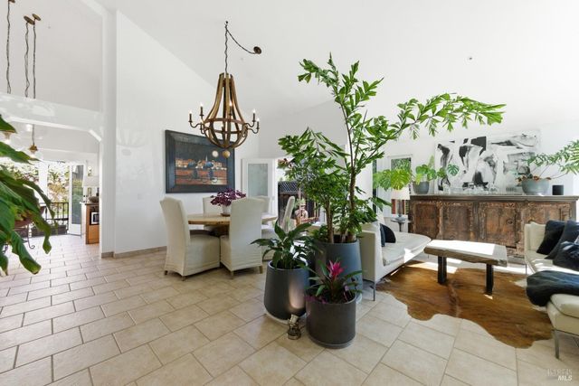 2442 wine country Ave, Napa, CA 94558