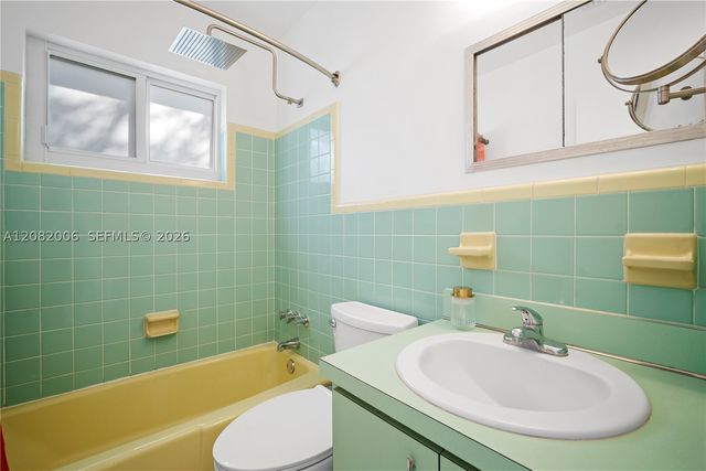 1360 NE 138th St, North Miami, FL 33161