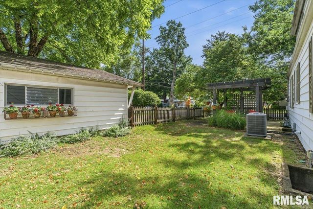 1501 COOK Street, Springfield, IL 62704