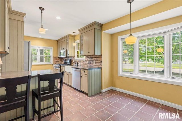 1501 COOK Street, Springfield, IL 62704