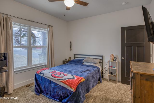 1013 Stadium Drive, Webb City, MO 64870