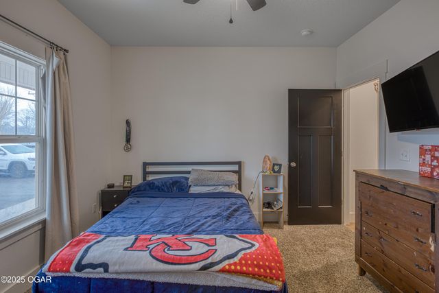 1013 Stadium Drive, Webb City, MO 64870