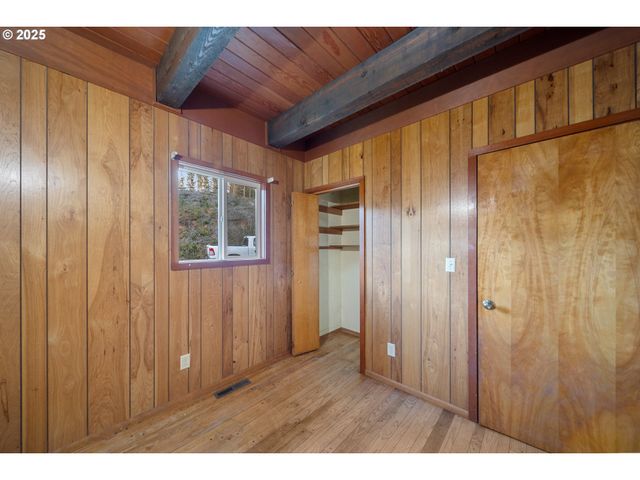 604 THORTON OAR Ln, Reedsport, OR 97467