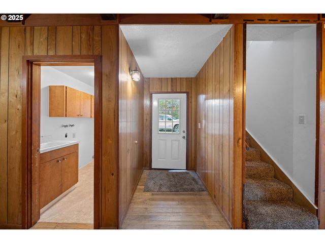 604 THORTON OAR Ln, Reedsport, OR 97467