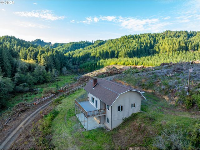 604 THORTON OAR Ln, Reedsport, OR 97467
