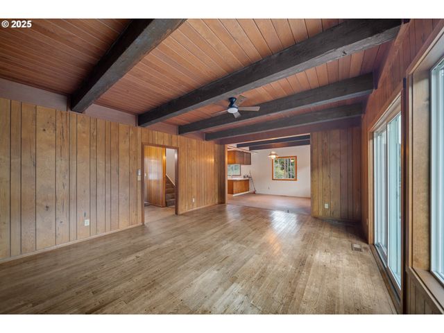 604 THORTON OAR Ln, Reedsport, OR 97467