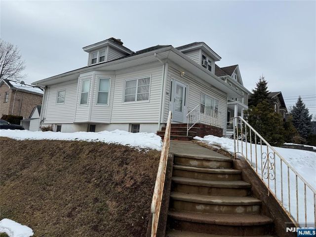 534 Moonachie Avenue, Wood Ridge, NJ 07075