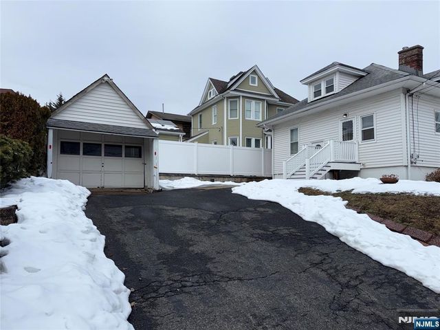 534 Moonachie Avenue, Wood Ridge, NJ 07075