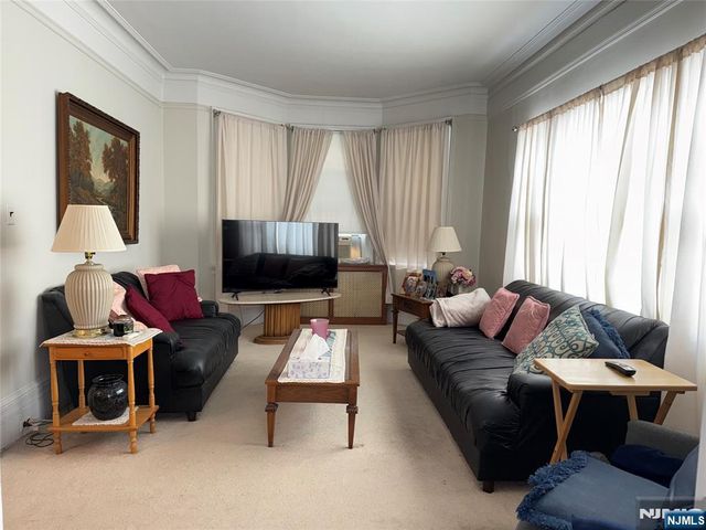 534 Moonachie Avenue, Wood Ridge, NJ 07075