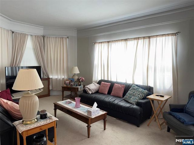 534 Moonachie Avenue, Wood Ridge, NJ 07075